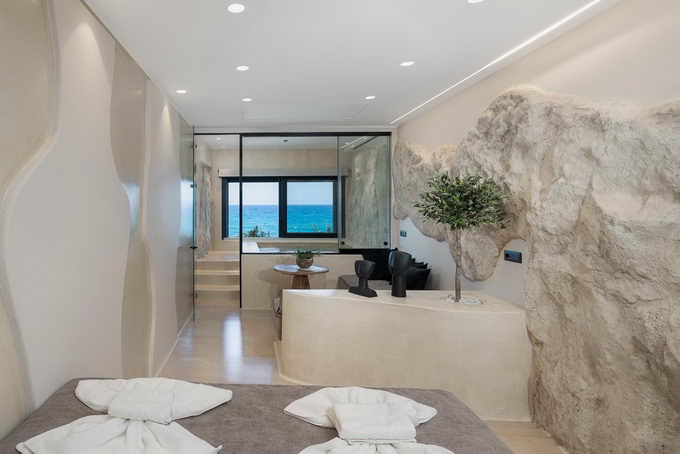 Portara Superior Suites with Sea View & Hot Tub